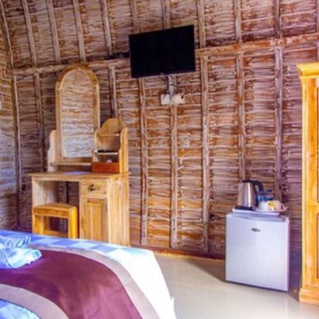 Unicorn Bungalow Batununggul ภายนอก รูปภาพ