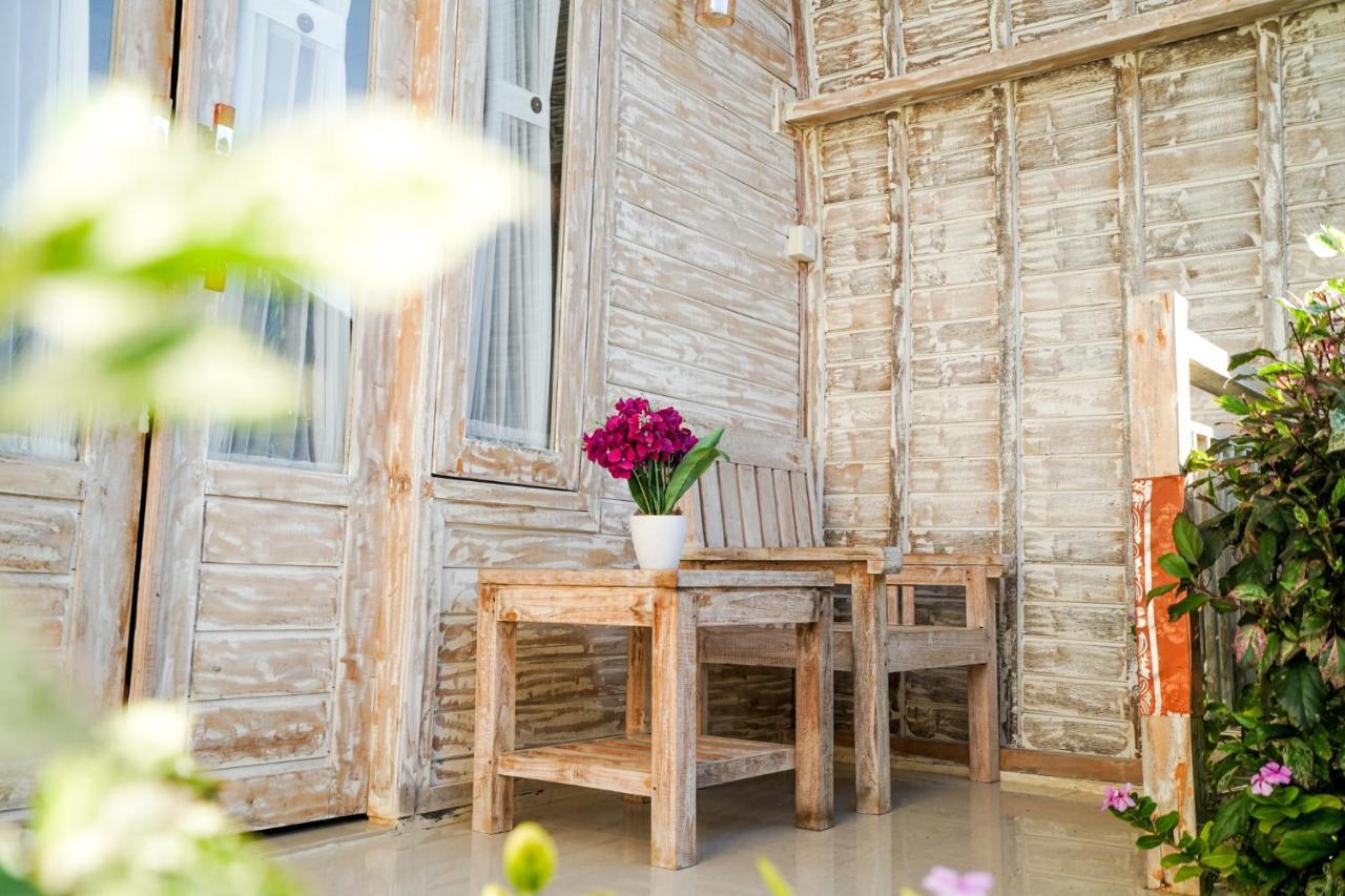 Unicorn Bungalow Batununggul ภายนอก รูปภาพ