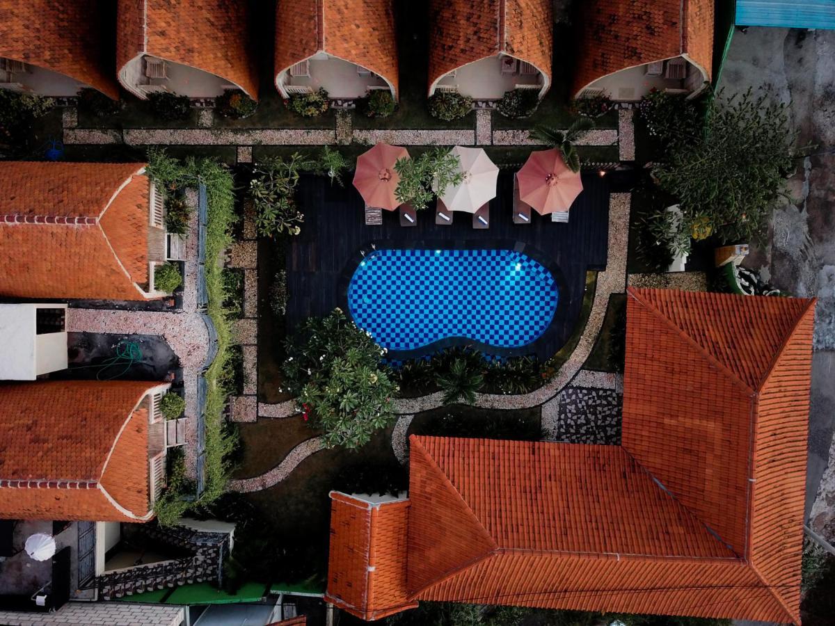 Unicorn Bungalow Batununggul ภายนอก รูปภาพ