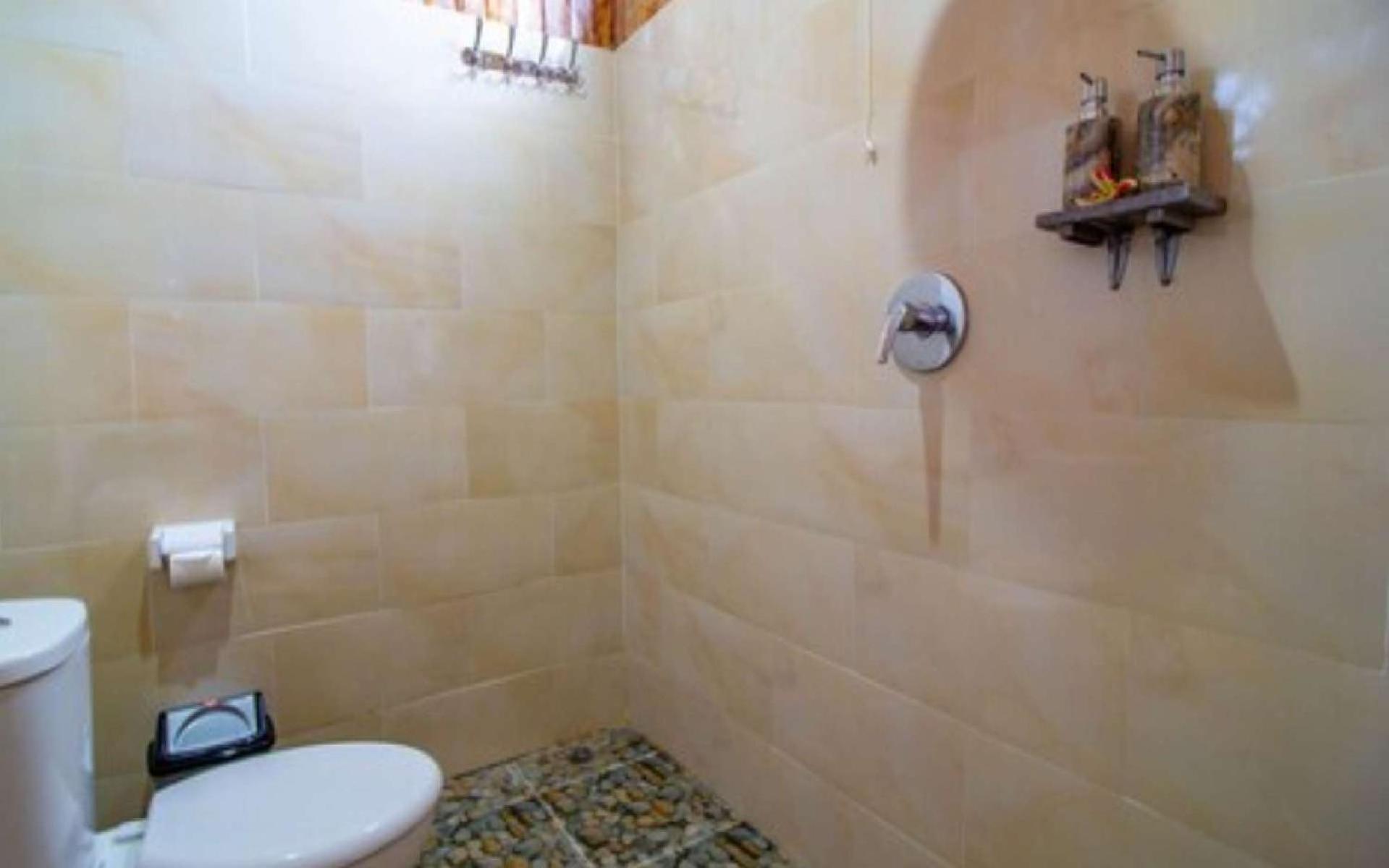 Unicorn Bungalow Batununggul ภายนอก รูปภาพ