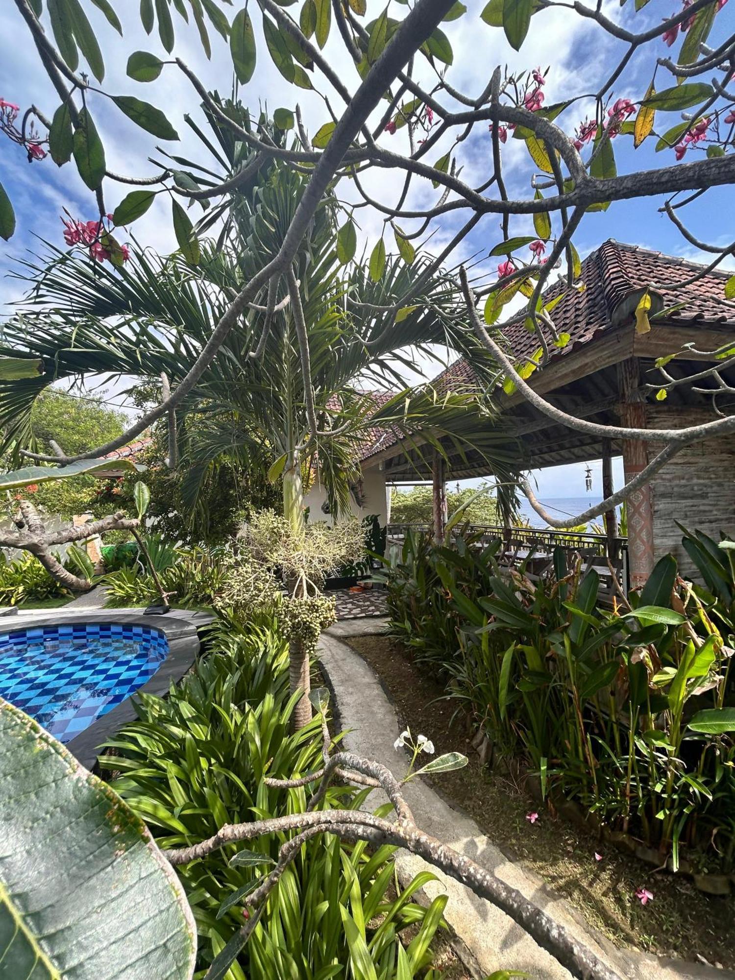Unicorn Bungalow Batununggul ภายนอก รูปภาพ